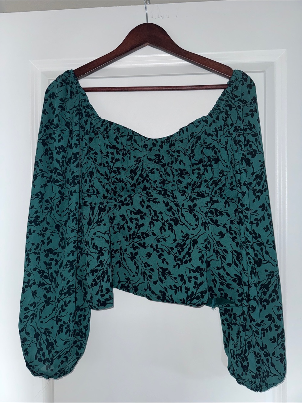 Abercrombie & Fitch Teal and Black Floral Off-Shoulder Blouse